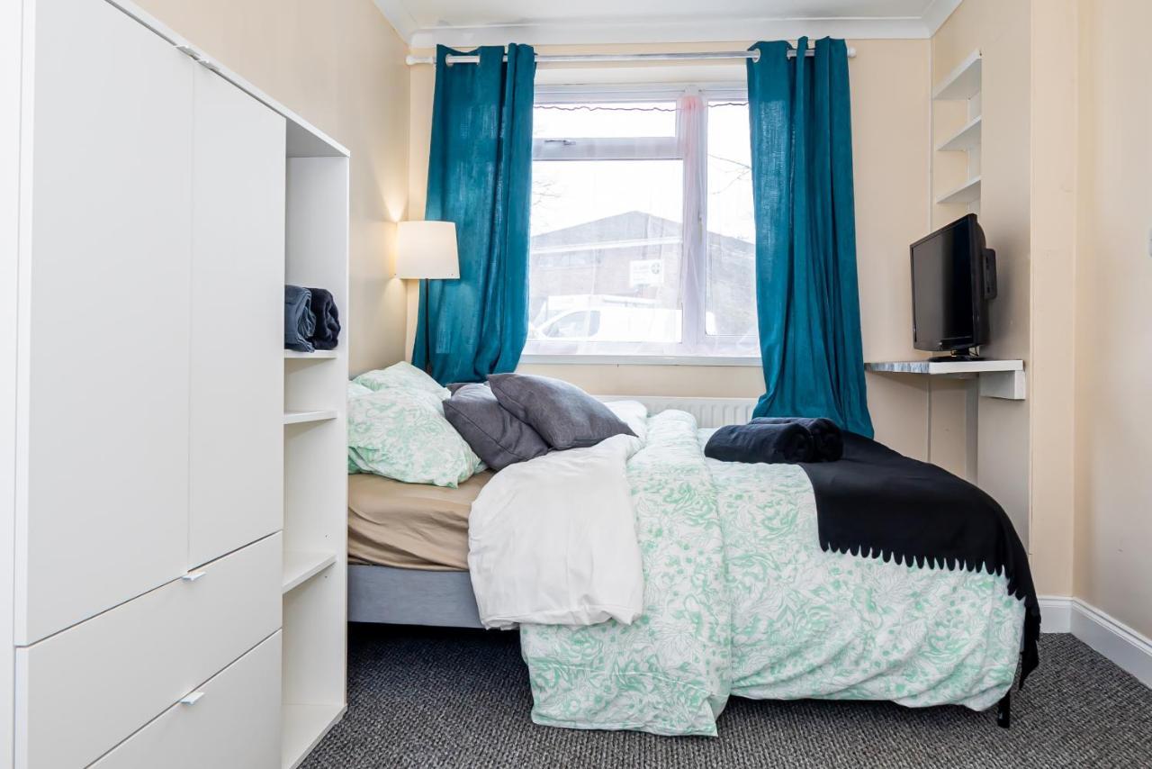 Shirley House 3, Guest House, Self Catering, Self Check In With Smart Locks, Use Of Fully Equipped Kitchen, Close To City Centre, Ideal For Longer Stays, Walking Distance To Bat, 20 Min Drive To Fawley Refinery, Excellent Transport Links Southampton Exteriör bild