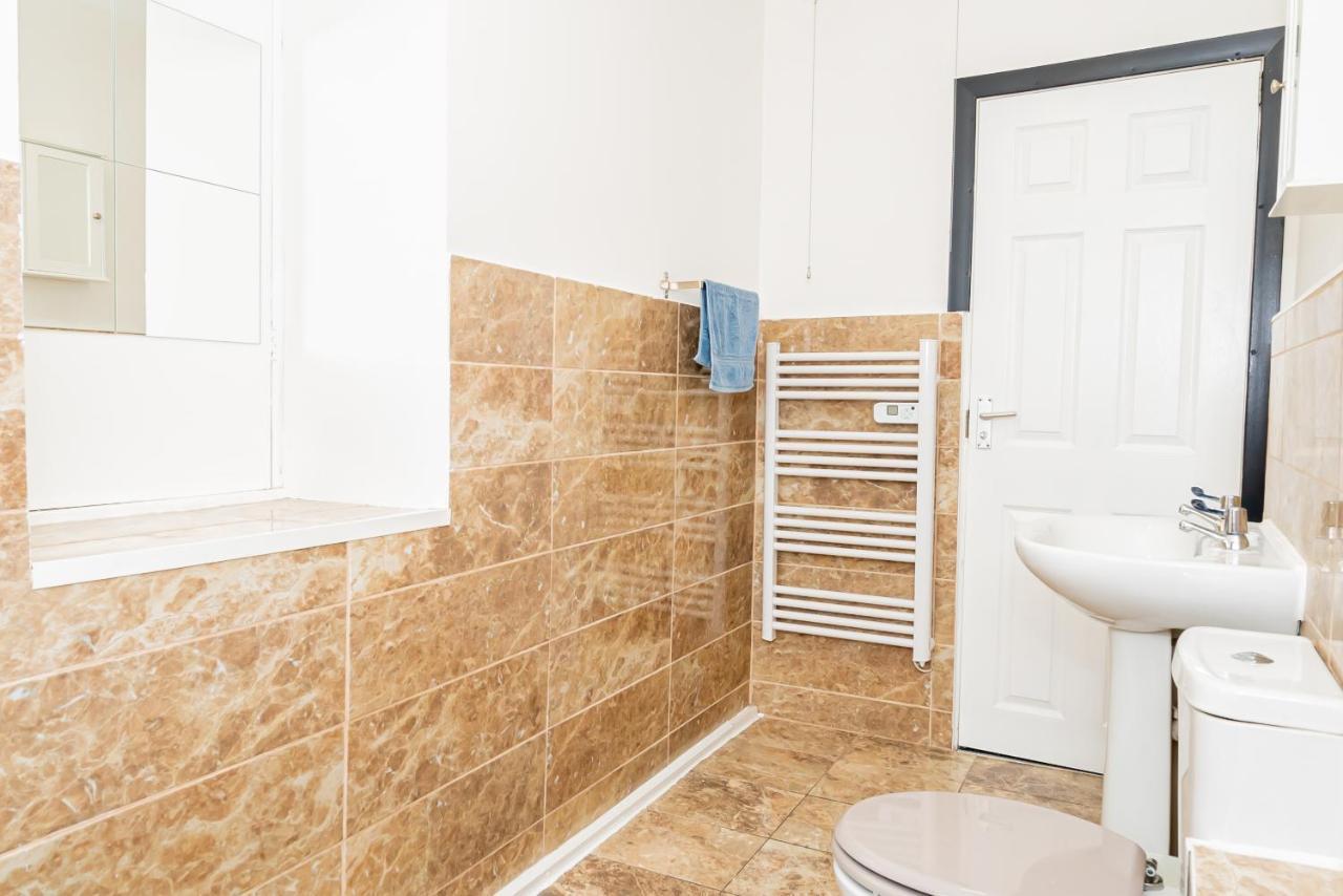 Shirley House 3, Guest House, Self Catering, Self Check In With Smart Locks, Use Of Fully Equipped Kitchen, Close To City Centre, Ideal For Longer Stays, Walking Distance To Bat, 20 Min Drive To Fawley Refinery, Excellent Transport Links Southampton Exteriör bild