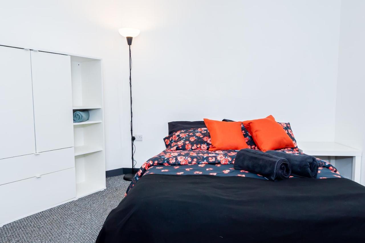 Shirley House 3, Guest House, Self Catering, Self Check In With Smart Locks, Use Of Fully Equipped Kitchen, Close To City Centre, Ideal For Longer Stays, Walking Distance To Bat, 20 Min Drive To Fawley Refinery, Excellent Transport Links Southampton Exteriör bild