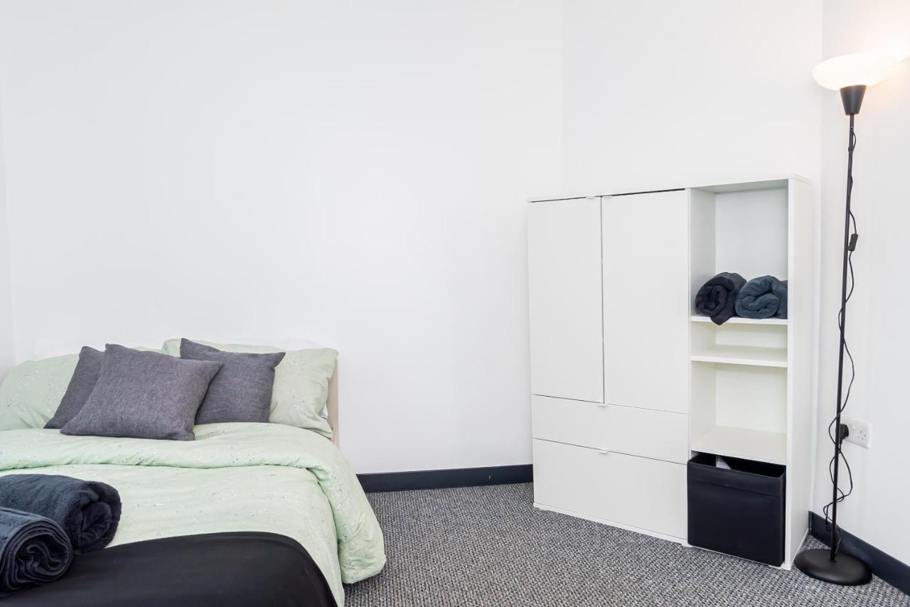 Shirley House 3, Guest House, Self Catering, Self Check In With Smart Locks, Use Of Fully Equipped Kitchen, Close To City Centre, Ideal For Longer Stays, Walking Distance To Bat, 20 Min Drive To Fawley Refinery, Excellent Transport Links Southampton Exteriör bild