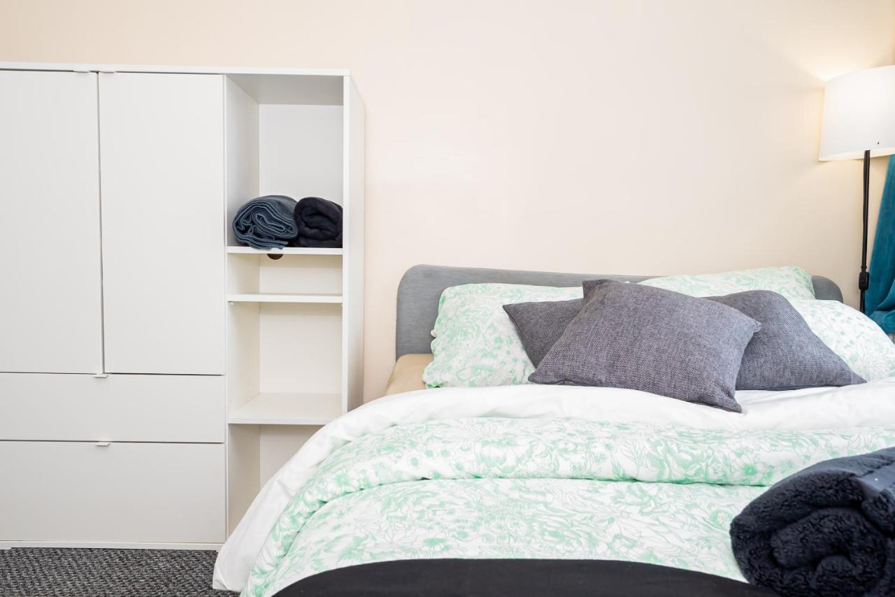 Shirley House 3, Guest House, Self Catering, Self Check In With Smart Locks, Use Of Fully Equipped Kitchen, Close To City Centre, Ideal For Longer Stays, Walking Distance To Bat, 20 Min Drive To Fawley Refinery, Excellent Transport Links Southampton Exteriör bild