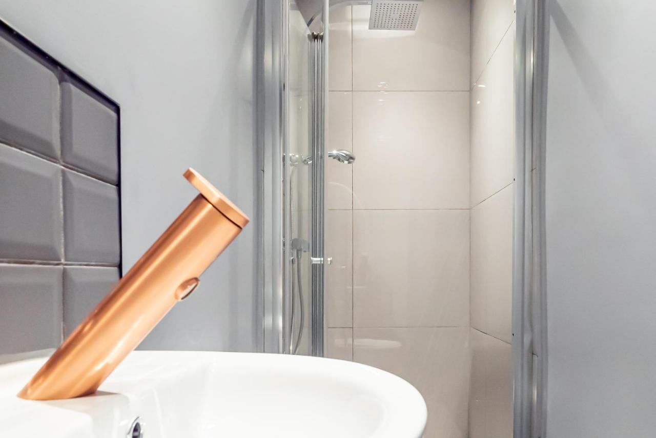 Shirley House 3, Guest House, Self Catering, Self Check In With Smart Locks, Use Of Fully Equipped Kitchen, Close To City Centre, Ideal For Longer Stays, Walking Distance To Bat, 20 Min Drive To Fawley Refinery, Excellent Transport Links Southampton Exteriör bild