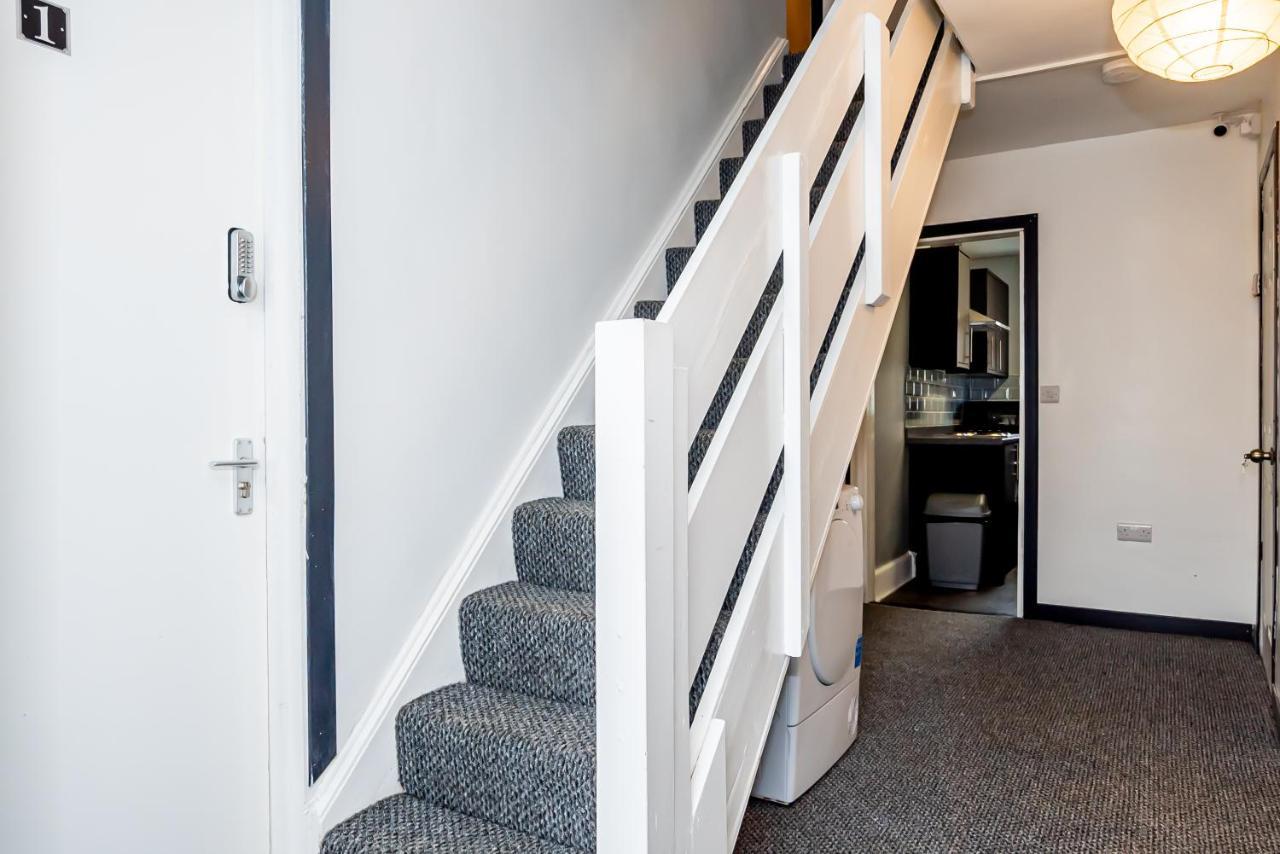 Shirley House 3, Guest House, Self Catering, Self Check In With Smart Locks, Use Of Fully Equipped Kitchen, Close To City Centre, Ideal For Longer Stays, Walking Distance To Bat, 20 Min Drive To Fawley Refinery, Excellent Transport Links Southampton Exteriör bild