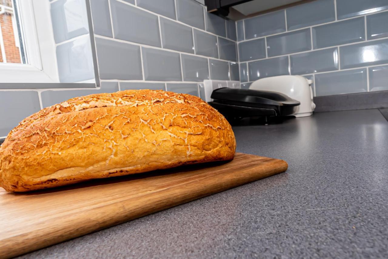 Shirley House 3, Guest House, Self Catering, Self Check In With Smart Locks, Use Of Fully Equipped Kitchen, Close To City Centre, Ideal For Longer Stays, Walking Distance To Bat, 20 Min Drive To Fawley Refinery, Excellent Transport Links Southampton Exteriör bild