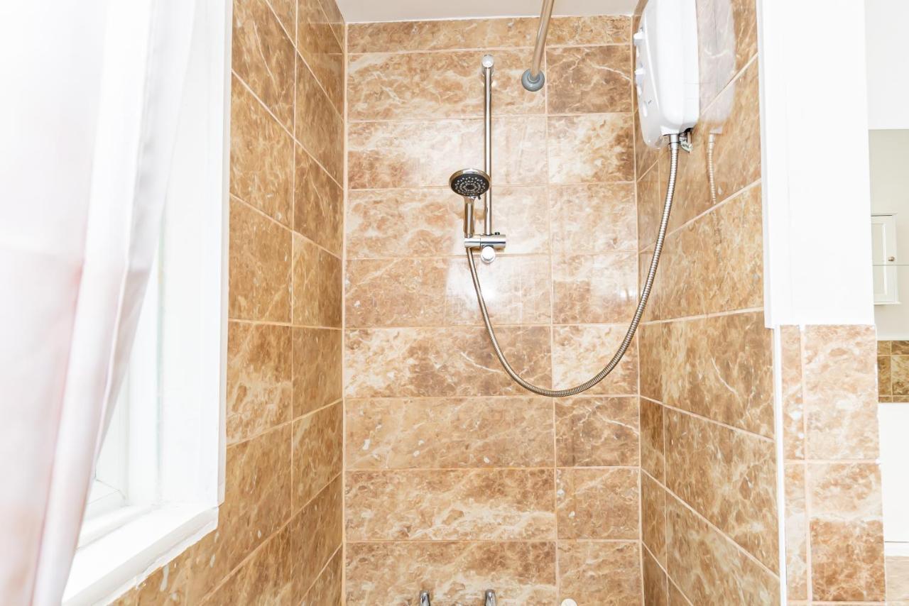 Shirley House 3, Guest House, Self Catering, Self Check In With Smart Locks, Use Of Fully Equipped Kitchen, Close To City Centre, Ideal For Longer Stays, Walking Distance To Bat, 20 Min Drive To Fawley Refinery, Excellent Transport Links Southampton Exteriör bild