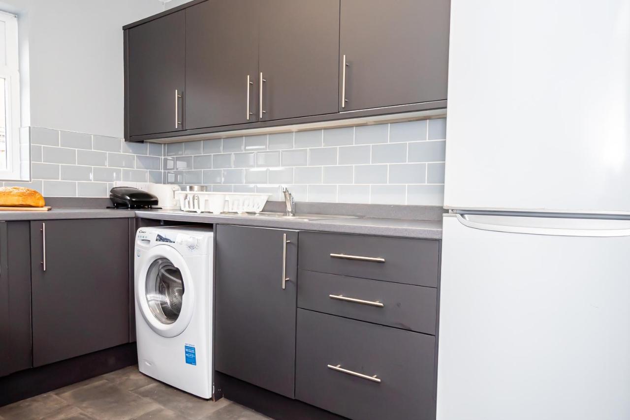 Shirley House 3, Guest House, Self Catering, Self Check In With Smart Locks, Use Of Fully Equipped Kitchen, Close To City Centre, Ideal For Longer Stays, Walking Distance To Bat, 20 Min Drive To Fawley Refinery, Excellent Transport Links Southampton Exteriör bild