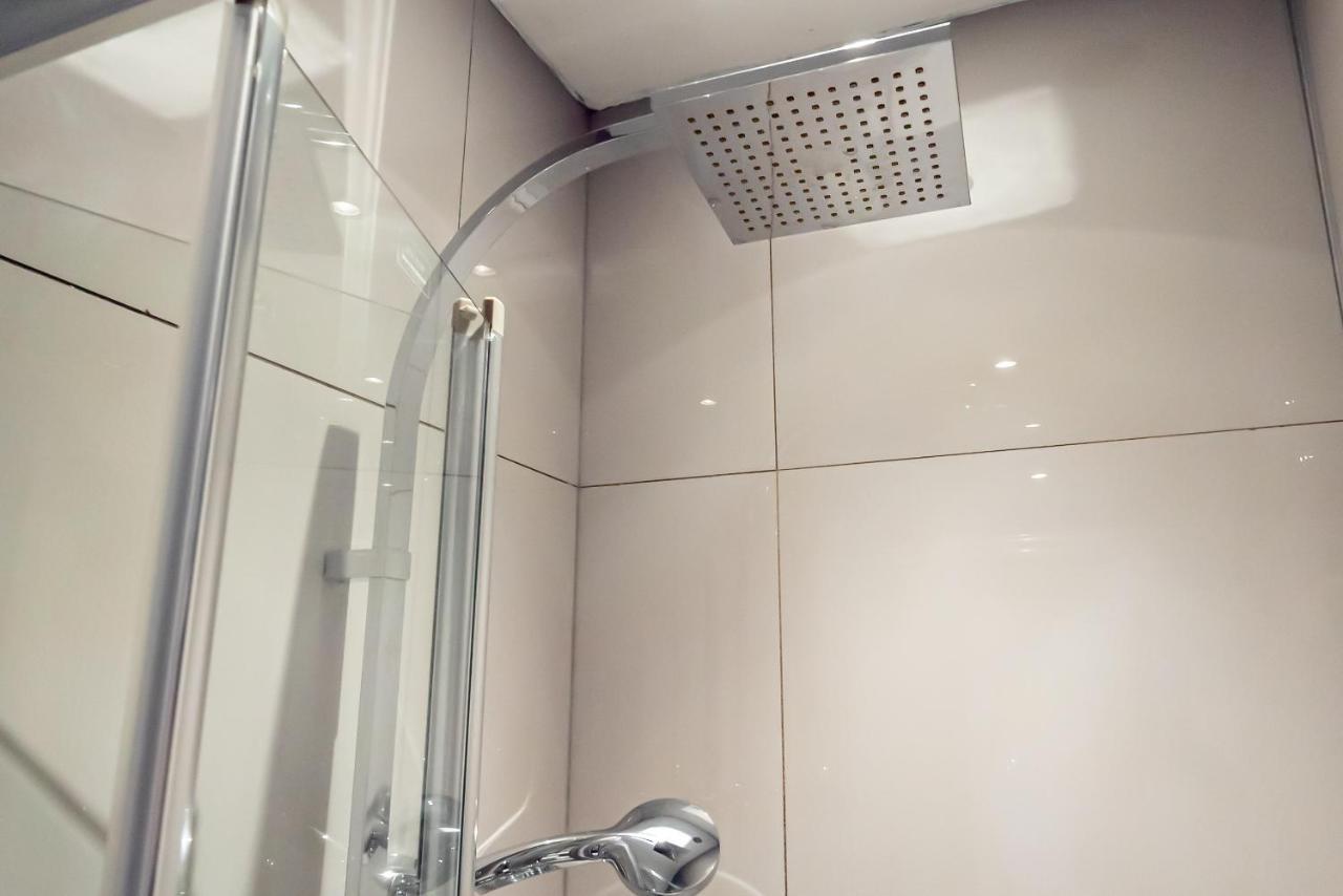 Shirley House 3, Guest House, Self Catering, Self Check In With Smart Locks, Use Of Fully Equipped Kitchen, Close To City Centre, Ideal For Longer Stays, Walking Distance To Bat, 20 Min Drive To Fawley Refinery, Excellent Transport Links Southampton Exteriör bild